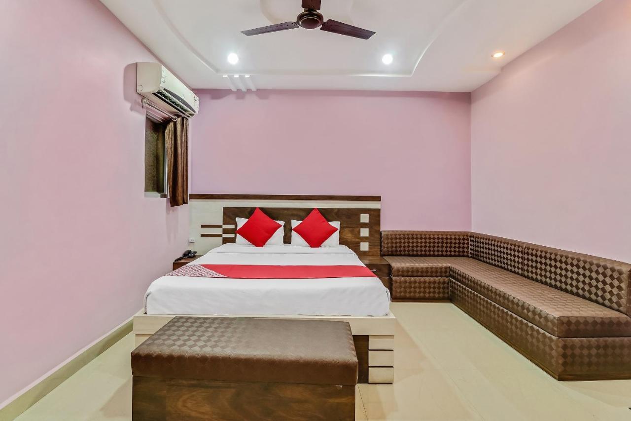 Super Hotel O Royal Raj Nandgaon ภายนอก รูปภาพ